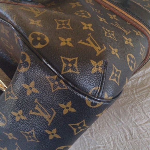 𝅺AUTHENTIC Louis Vuitton Handbag - Picture 9 of 17